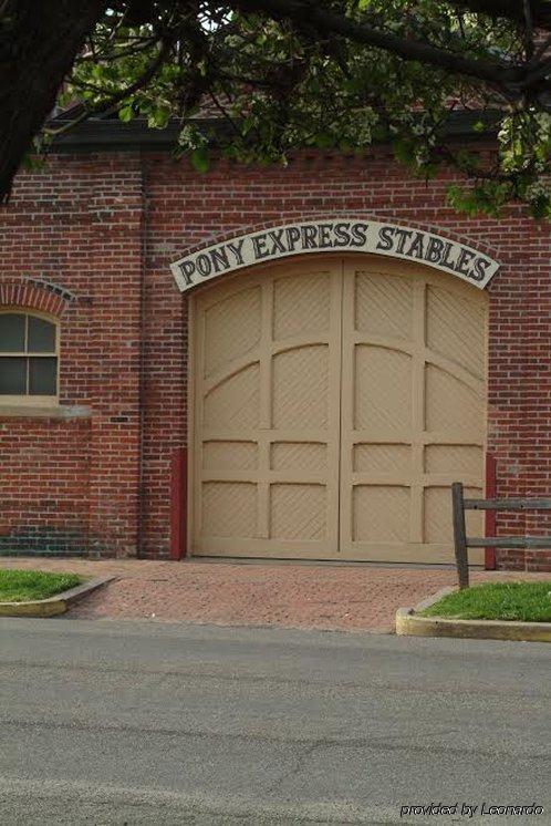 Holiday Inn Express St Joseph St. Joseph Exterior foto